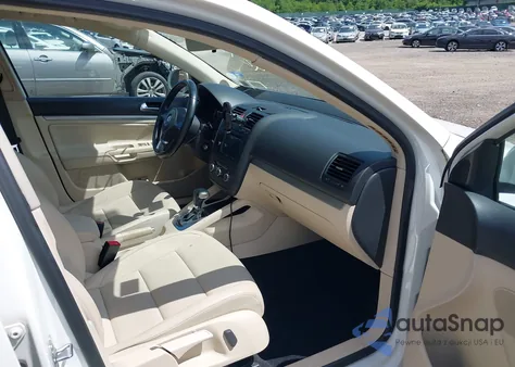 2010 Volkswagen Jetta Limited Edition z USA, uszkodzony, nr VIN 3VWAZ7AJ7AM076806